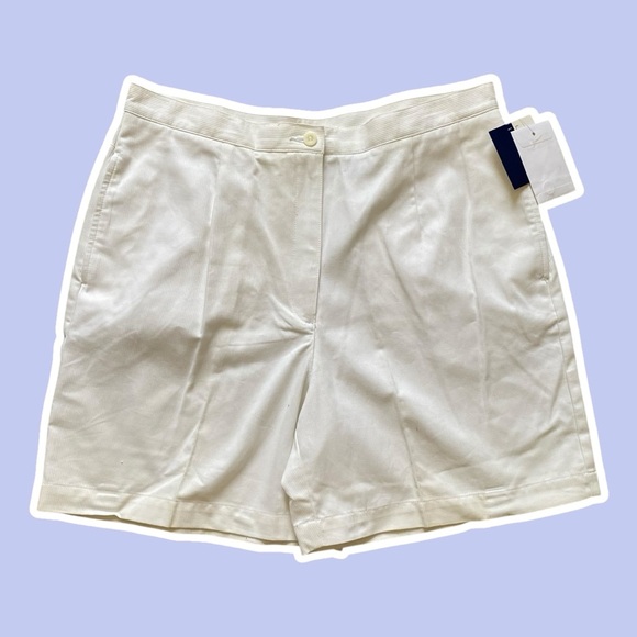 NWT ~ VTG ~ 1980s ~ Liz Claiborne ~ White Corduroy Wide Leg Shorts  ~ Size 16 - Picture 1 of 6